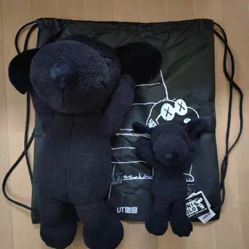 KAWS x PEANUTS 봉제 인형 세트