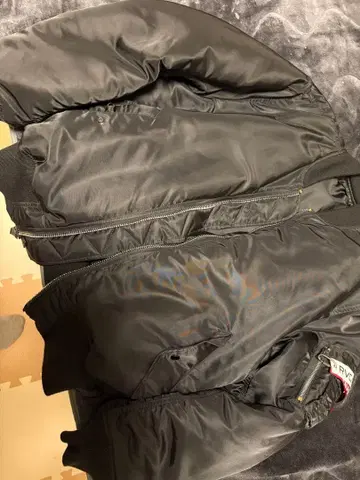 [ 최저가 ] RVCA 블랙 MA-1 자켓