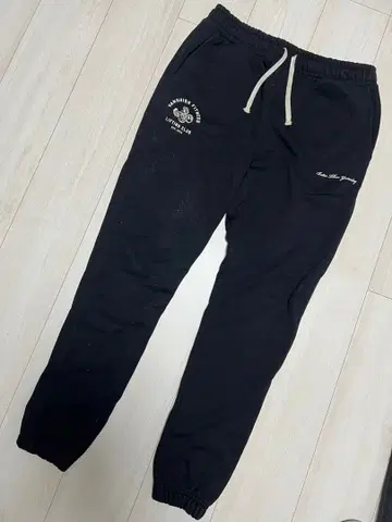 VANQUISH 블랙 조거 팬츠