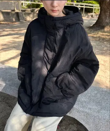 select MOCA 볼륨 실루엣 패딩 자켓 블랙