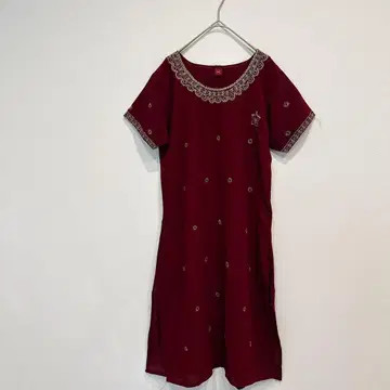 새상품급 빨간색 자수 장식 [ M ] 반팔 원피스