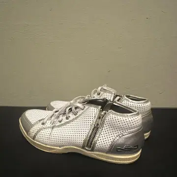 레어 TOP SEVEN 지퍼 달린 스니커즈 화이트 42