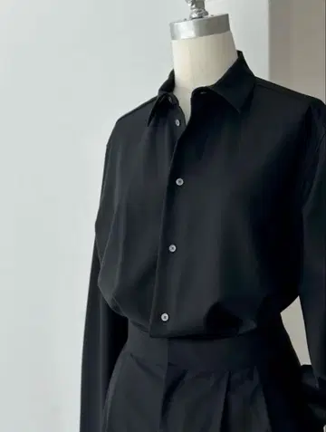 LOEFF 로에프 이세탄 사로네 별주 울 레귤러 카라 셔츠