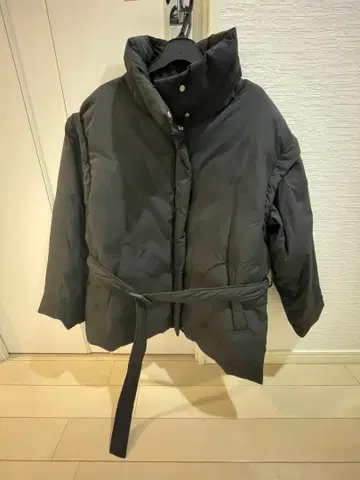 INDIVI 블랙 다운 자켓 2way