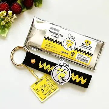 PEANUTS 스누피 75TH 자수 태그 블랙