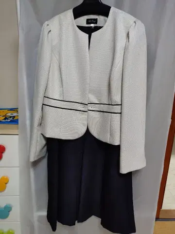 세레모니 수트 원피스