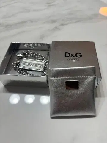 D&G 블랙 체인 목걸이