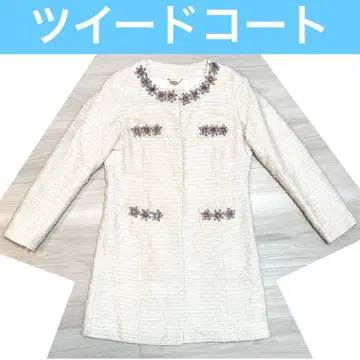 에밀리아 위즈 꽃무늬 주얼리 코트 트위드 비쥬 노카라 자켓