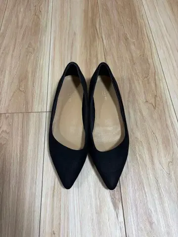 RANDA 스트레스 프리/포인티드 토우 로우힐 펌프스