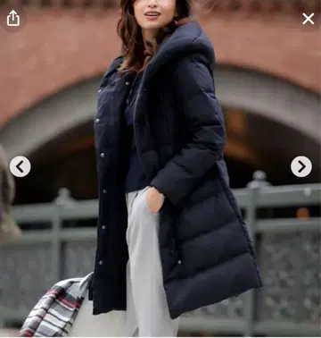 플라스테 네이비 후드 부착 다운 자켓