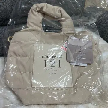 MAISON DE PARFUM 121 베이지 핸드백