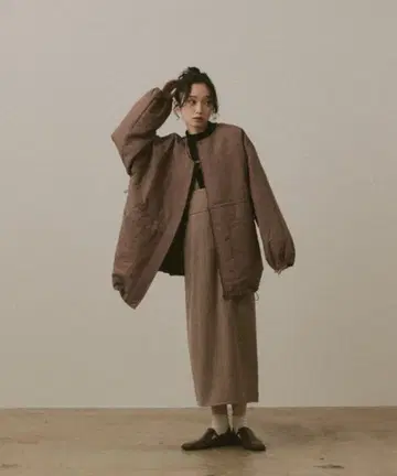 뉘앙스 패턴 퀼팅 블루종 코트 moi tytto