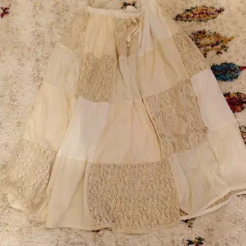 비어즐리 패치워크 스커트