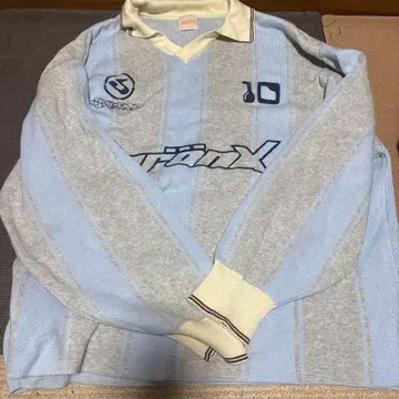 KOOKY'N 라이트 블루 스트라이프 니트 스웨터