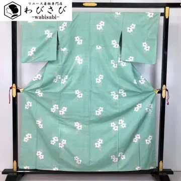 명주 기모노 흩뿌려진 패턴 꽃 무늬 옅은 비색 K-5541