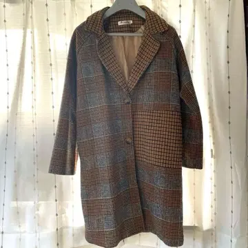 체크 무늬 롱 코트 브라운