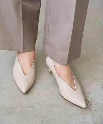 Le talon 포인트 하이 범프 펌프스 4.5cm 힐 22.5cm