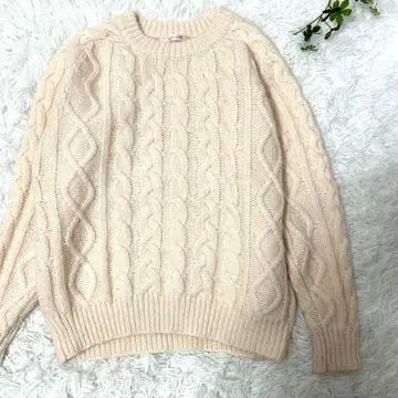 JUMELLE 주멜 케이블 짜임 니트 살몬 핑크 귀여운