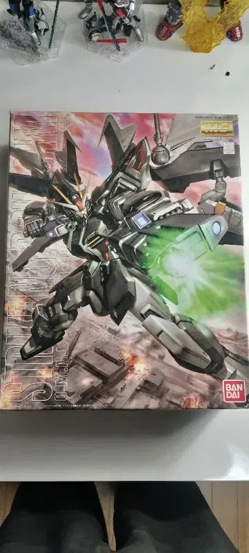 MG 스트라이크 느와르 건담