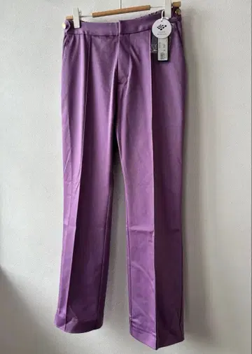 [택 포함 새상품] 밴야드 스톰 새틴 스트레치 미니 플레어 팬츠