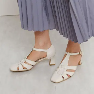 HIMIKO 힐업 그루카 슈즈 아이보리 22.5cm