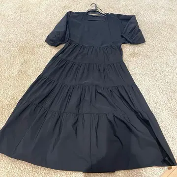 ZARA 블랙 V넥 7부 소매 원피스