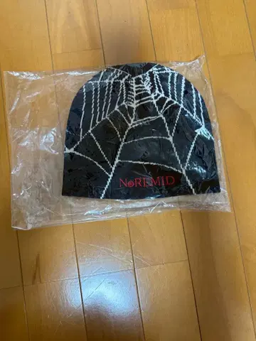 NoRMiD 거미줄 무늬 니트 모자