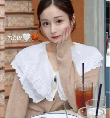 스나이델 레이스 칼라 니트 풀오버 프릴