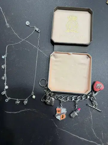 쥬시 꾸뛰르 목걸이와 블레스 세트