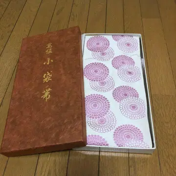 꽃무늬 프린지 장식의 코부쿠로 오비