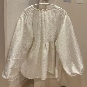 앰플리건트 벌룬 슬리브 블라우스 F