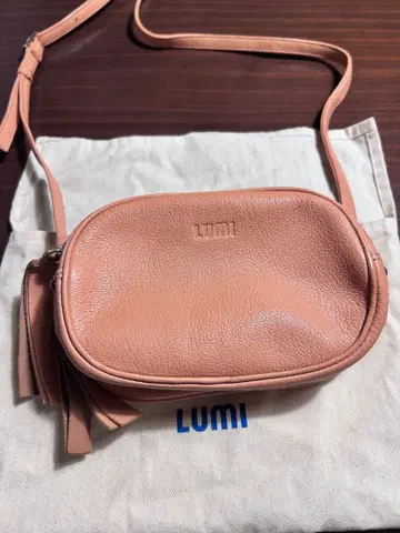 LUMI 핑크 숄더 파우치