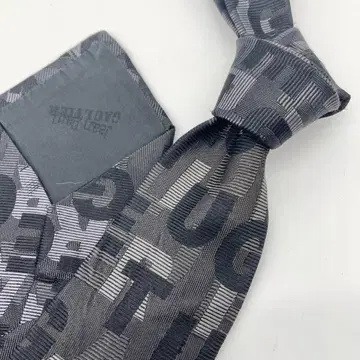 [ 극희소 ] 장 폴 고티에 넥타이 멀티 컬러 로고 패턴 실크 100%