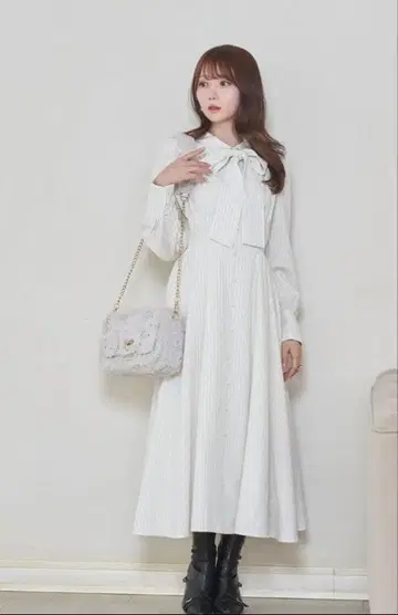 rosemuse 로제 뮤즈 리본 스트라이프 플레어 롱 원피스 가을/겨울