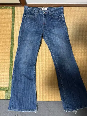 부츠컷 데님 프린지 가공