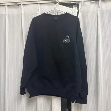 XLARGE 블랙 크루넥 맨투맨