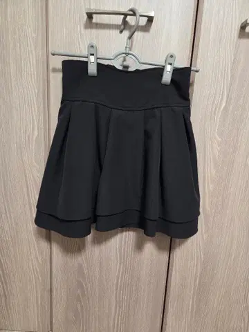 michellMacaron 슬림 레그 스커트