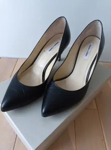 오데뜨 앤 오딜 가죽 블랙 스틸레토 하이힐