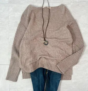 개럴개런트 케이블 짜임 절개 니트 울