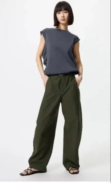 UNIQLO 저지 배럴 레그 팬츠 Olive