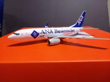 JC Wings 1/200 ANA B737-700ER JA10AN