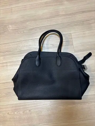 블랙 합성 피혁 토트백