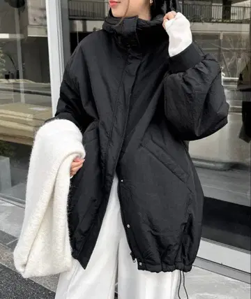 andme 오버 사이즈 후디 충전솜 다운 코트 블랙 S 사이즈