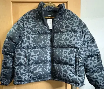 미사용 새상품 XLARGE 다운 자켓 M 사이즈 멀티 컬러