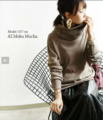 and.it 깊은 브이넥 코튼 니트