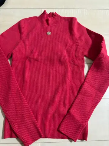 새상품 택 없음 릴리 브라운 마리콴트 데이지 하이넥 리브 니트