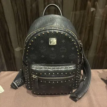 MCM 스터드 장식 블랙 백팩