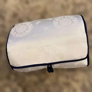 화이트 무늬 나일론 파우치 오리엔탈 호텔