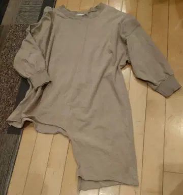 from first musee (현 Waft.) 변형 티셔츠