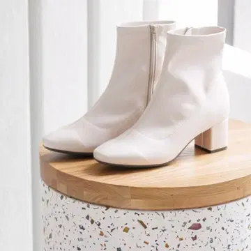 vivian 스퀘어토 스트레치 숏부츠